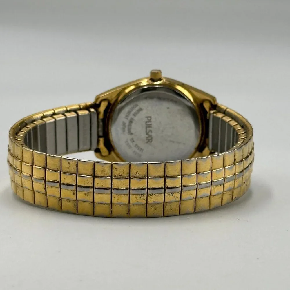 Pulsar Watch Women Gold Tone Round Easy To Read Dial Date Window